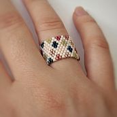 My project for course: Beaded Jewelry Design: Weave Elegant Patterns. Accessor, Design, Arts, Crafts, Jewelr, Design, and Fiber Arts project by myriam_dc - 09.06.2022