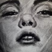 My project for course: Artistic Charcoal Portraiture: Creating Atmosphere. Ilustração tradicional, Artes plásticas, Desenho, Desenho de retrato, Desenho realista, e Desenho artístico projeto de Tanya Cables - 07.09.2022