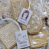Muñequitas de Biscuit. Design, DIY, and Painting project by Carolina Camuzzo - 09.20.2022