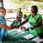 Martha Karua running for Kenya presidency in 2012. Projekt z dziedziny Fotografia c, frowa,  Fotografia plenerowa i Fotografia dokumentalna użytkownika Daniel Delens - 12.09.2022