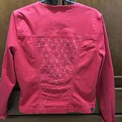 Meu projeto do curso: Bordado: conserto de roupas. Embroider, Sewing, DIY, Upc, cling, and Textile Design project by Eneida Florencio de Lima - 09.13.2022