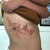 Meu projeto do curso: Técnicas de tatuagem blackwork com fine line. Tattoo Design, Floral, and Plant Design project by Rafael Campos - 09.10.2022