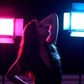 SloMo. Un progetto di Musica, Cinema, video e TV, Cinema, Video, Sound design, Produzione audiovisiva, Stor, telling, Video editing, Produzione audiovisiva, Script, YouTube Marketing e Produzione musicale di Paula Castillo - 16.09.2022