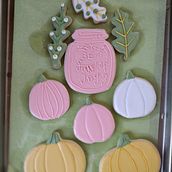 Mi proyecto del curso: Decoración de galletas con royal icing para principiantes. Design, and DIY project by Lore Ibarra - 09.17.2022