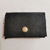 Mi proyecto del curso: Diseño de cartera en cuero sin costuras. Un proyecto de Diseño, Diseño de complementos, Artesanía y Costura de Iván Santamaría Hernández - 20.09.2022