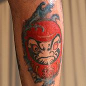 Meu projeto do curso: Técnicas de cor para tatuagem - Daruma. Projekt z dziedziny Trad, c, jna ilustracja,  R, sunek, Ilustracja c, frowa, Projektowanie tatuaż, R, sunek c i frow użytkownika Alan Neto - 17.09.2022