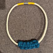 My project for course: Rope Jewelry for Beginners: Make Your Own Necklaces. Un progetto di Artigianato, Design di gioielli, Macramè e Textile Design di Chiaryn Miranda - 21.09.2022