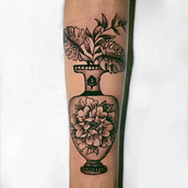 Meu projeto do curso: Técnicas de tatuagem blackwork com fine line. Un proyecto de Diseño de tatuajes de camilamuller - 21.09.2022