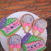 Mi proyecto del curso: Decoración de galletas con royal icing para principiantes. Design, and DIY project by Jime Cornejo - 09.22.2022