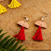 Mi proyecto del curso: Simetría Fun ... Accesorios hechos con papel y tela. Advertising, Photograph, Marketing, Social Media, Mobile Photograph, Product Photograph, Instagram, Instagram Photograph, Arts, and Crafts project by Roxy Fiuz - 09.22.2022