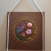 Mi proyecto del curso: Bordado en madera: arte inspirado en la naturaleza. Embroider, Woodworking, and Textile Design project by karemcarreno - 09.22.2022