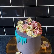 Mi proyecto del curso: Flores de crema de mantequilla para cake design Ein Projekt aus dem Bereich Design und DIY von Yenifer Barrios - 28.09.2022