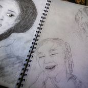 Mi proyecto del curso: Sketchbook de retrato: explora el rostro humano. Un proyecto de Bocetado, Dibujo, Dibujo de Retrato, Dibujo artístico y Sketchbook de Francisca Lorente Galvez - 28.09.2022