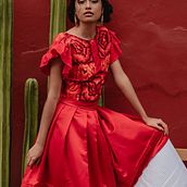 ETNIKA. Advertising, Photograph, Design, Costume Design, Graphic Design, Fashion Design, Fashion Photograph, Portrait Photograph, Photographic Lighting, and Digital Illustration project by Maya fuu - 07.28.2022