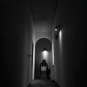 La crisi dell'io. Un proyecto de Fotografía, Fotografía de retrato y Autorretrato Fotográfico de Angela Lacagnina - 01.10.2022