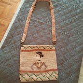 Mi proyecto del curso: Tapestry: técnica de crochet para dibujar con hilos . % ximen_n93 tarafından hazırlanan Aksesuar Tasarımı, Desen Tasarımı, Elyaf Sanatları, Kendin Yap, Tığ işi, Ve Tekstil Tasarımı projesi - 10.03.2022
