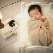 Il mio progetto del corso: Fotografia newborn da zero: cattura i loro primi momenti di vita. Portrait Photograph, Digital Photograph, and Fine-Art Photograph project by DANIELE PATERI - 09.23.2022