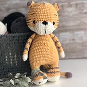 Mein Abschlussprojekt für den Kurs: Amigurumi: Häkle und designe lebendige Figuren. Arts, Crafts, Fiber Arts, Art To, s, Creating with Kids, Crochet, and Amigurumi project by Naďa Akrmanová - 10.07.2022