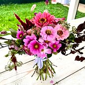 Il mio progetto del corso: Floral design con fiori stagionali. Un progetto di Interior design, Paesaggismo, Interior Design, DIY e Design floreale e vegetale di feffe5 - 10.10.2022