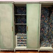 Vintage wardrobe restoration * Restauración armario vintage. Un proyecto de Restauración, upc, cling de muebles, Artesanía, Diseño y creación de muebles					 de dissenyndco - 10.10.2022