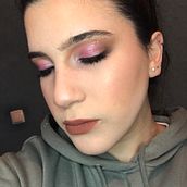 My project for course: Introduction to Professional Makeup Techniques . Film, video și televiziune, Direcția artistică, Design vestimentar și Fotografie de modă de Catarina Gonçalves - 10.10.2022