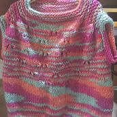 Mi proyecto del curso: Introducción al punto con agujas circulares. Un proyecto de Diseño de complementos, Tejido, Tejido de punto y Diseño textil de arosely43 - 13.10.2022