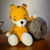 Mi proyecto del curso: Tiger. Arts, Crafts, Fiber Arts, Art To, s, Creating with Kids, Crochet, and Amigurumi project by mariafernanda_trujillo - 10.17.2022