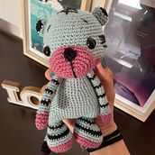 Mi proyecto del curso: Diseño de amigurumis: crea personajes de crochet. Arts, Crafts, Fiber Arts, Art To, s, Creating with Kids, Crochet, and Amigurumi project by Laux - 10.22.2022