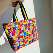 Created some fun bags !:). Un projet de Design , Création d'accessoires , et Tricot de Alisa Kushnareva - 22.10.2022