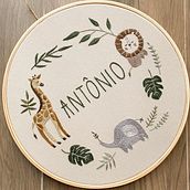 Quadro bastidor Bordado | Safari | Preenchimento corrente . Embroider, Arts, and Crafts project by Alessandra Araújo - 05.30.2022