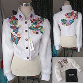Mi proyecto del curso: Diseño de moda: pintura y bordado sobre prendas ELABORADO POR BRAHMIN. Projekt z dziedziny  Malarstwo, Projektowanie mod,  Haft, DIY, Upc, cling, Wzornictwo tekst i liów użytkownika ABRAHAM JOSÉ FAJARDO ROMERO - 22.10.2022