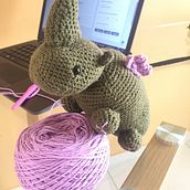 Mi proyecto del curso: Diseño y creación de amigurumis . % Adriana Sancan tarafından hazırlanan Sanat ve El Sanatları, O, uncak Tasarımı, El, af Sanatları, Kendin Yap, Tığ işi, Amigurumi, Ve Tekstil Tasarımı projesi - 10.25.2022