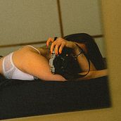 About me - Self portrait. Photograph project by saradierre - 11.25.2022