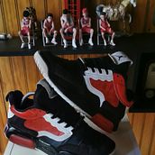 Mi proyecto del curso: Restauración y personalización de sneakers. Design de acessórios, Design de moda, Pintura Acrílica, DIY, e Upcycling projeto de diego_winchesta3030 - 27.10.2022