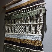 Tapiz terra. Un progetto di Design di accessori, Artigianato, Interior design, Interior Design, Fiber Art, Macramè e Textile Design di Manuela Bedoya Giraldo - 25.10.2022