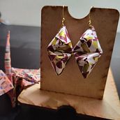 My project for course: Paper Jewelry-Making with Origami Techniques. Accessor, Design, Arts, Crafts, Jewelr, Design, Paper Craft, Fashion Design, and DIY project by theindieenby - 10.30.2022