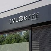 IVLOBIKE-SERVICE. Design, Br, ing, Identit, Graphic Design, and Logo Design project by María Ayllón Hidalgo - 11.02.2022
