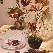 My project for course: Floral Arrangement Design with Seasonal Blooms. Un progetto di Interior design, Paesaggismo, Interior Design, DIY, Design floreale e vegetale e Fotografia di Karanbir Gogna - 07.11.2022