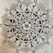 Mein Abschlussprojekt für den Kurs: Mandalas selber machen: Gestalte geometrische Muster. Desenho e Ilustração com tinta projeto de Andrea Gunkler - 08.11.2022