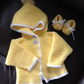 Yellow Baby Set - Sweater, Booties, Bear Ein Projekt aus dem Bereich Stricken von Kendra Nordgren - 09.11.2022