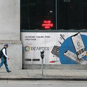 DE ARTES. Un progetto di Br, ing, Br, identit, Design editoriale e Web design di Vanessa Briceño - 10.11.2022