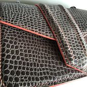 Mi proyecto del curso: Diseño profesional de bolsos de cuero. Un proyecto de Diseño, Diseño de complementos, Artesanía, Diseño de moda y Costura de Andrea Valbuena - 17.02.2025