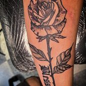 Mi proyecto del curso: Tatuaje botánico con puntillismo. Projekt z dziedziny Tradycyjna ilustracja, Projektowanie tatuaży i Rysunek botaniczny użytkownika Noa Cobo - 12.11.2022