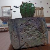 Meu projeto do curso: Criação de móveis com concreto para principiantes. Arts, Crafts, Furniture Design, Making, Interior Design, Interior Decoration, and DIY project by Carmem Lucas Vieira - 11.14.2022