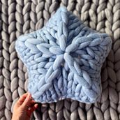 Star cushion. Arts, Crafts, and Knitting project by Miriam (Mizz) Evans - 11.17.2022