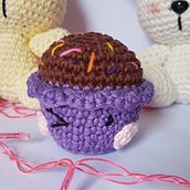 Amigurumi de Páscoa. Artesanato, Design de personagens, Direção de arte, e Design projeto de Daniela de A. Santana - 19.11.2022