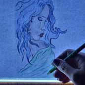 BLU 2. Un progetto di Illustrazione tradizionale, Disegno di ritratti, Disegno con matite colorate e Disegno artistico di saraterra_1 - 22.11.2022