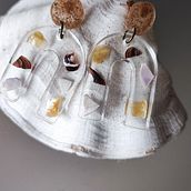Meu projeto do curso: Design de joalheria com resina. Een project van Ontwerp van accessoires, Craft, Sieradenontwerp y DIY van Marina Dominguez - 02.12.2022