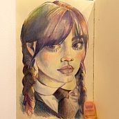 Wednesday Addams - Desenho de retratos vibrantes com lápis de cor. Un proyecto de Dibujo, Dibujo de Retrato, Sketchbook y Dibujo con lápices de colores de Fernanda Nascimento - 03.12.2022