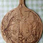 Untitled Pyrography with Hands and Leaves. Een project van Traditionele illustratie van Megan Wisdom - 13.04.2022